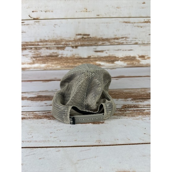 Yeti Snapback Hat Fishing Hat Leather Fish Patch J Marquardt Used - Picture 2 of 5